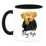 Мече Stay High върху чаша