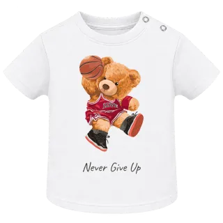 Мече баскетболист Never Give Up върху тениска
