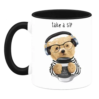 Мече take a sip върху Чаша