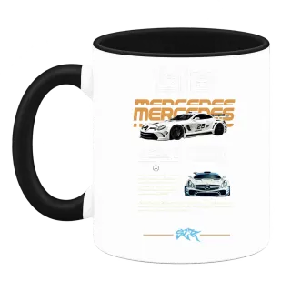 Mercedes AMG състезателен автомобил върху Чаша